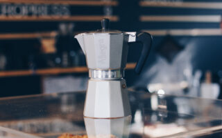 Kawa z kawiarki – klasyka i prostota